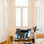 Neoclassical Apartamento