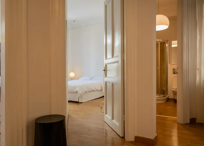 Apartment Neoclassical *