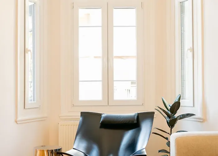 Neoclassical Apartament