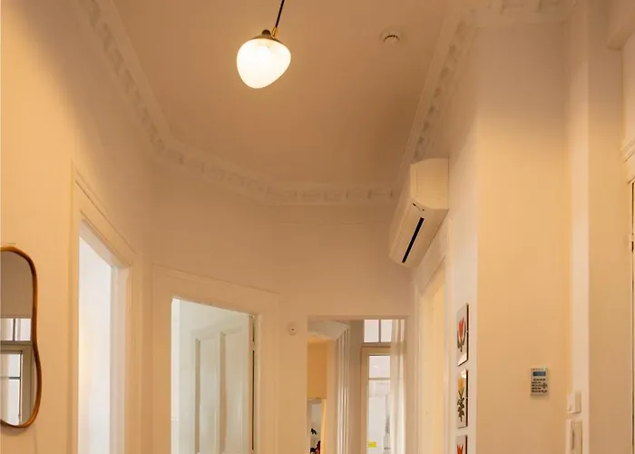 Apartament Neoclassical *